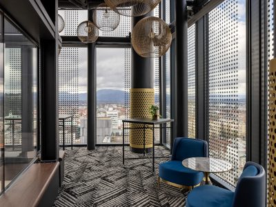 Modern,High-rise,Lounge,Interior,With,Panoramic,City,View,,Stylish,Seating,